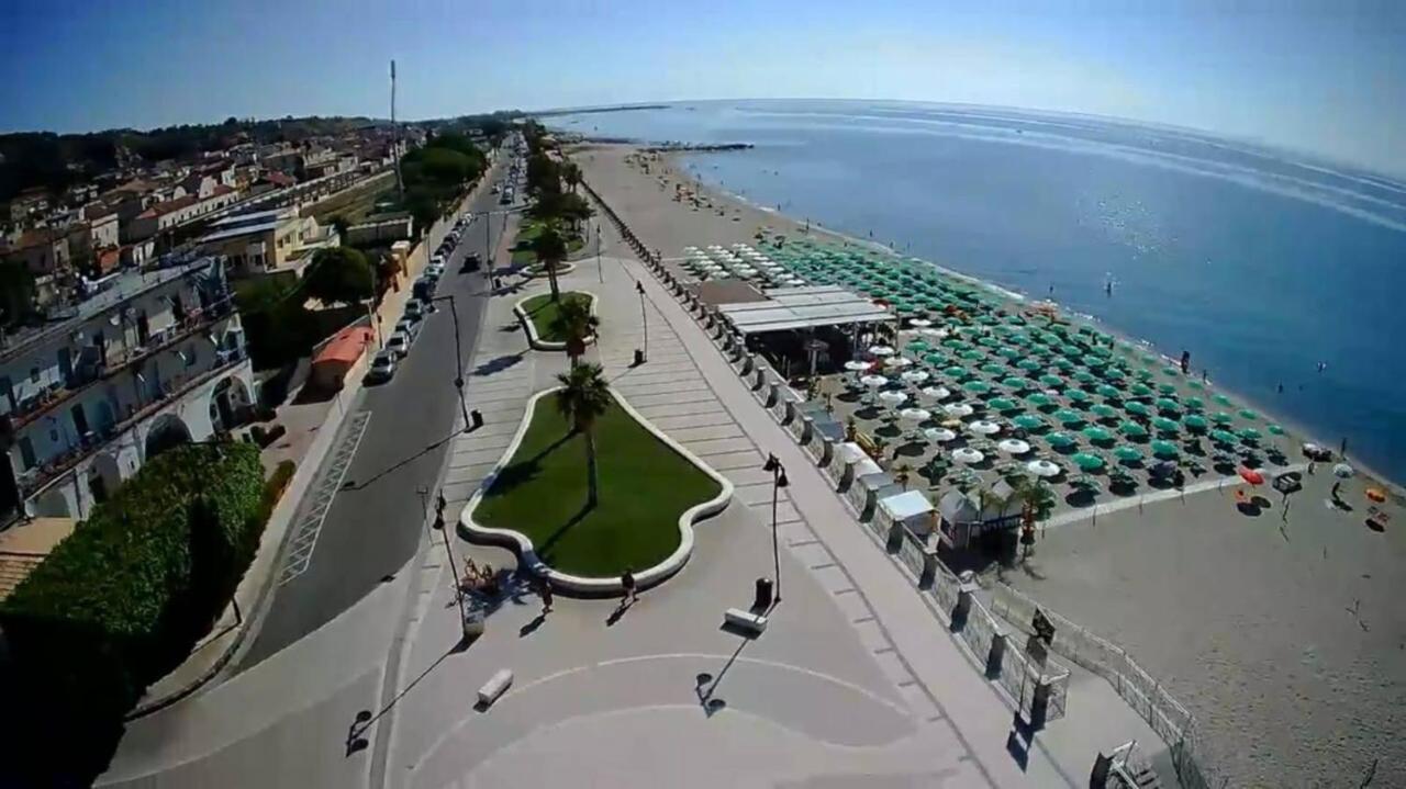 Hotel Mediterraneo Roccella Ionica Εξωτερικό φωτογραφία