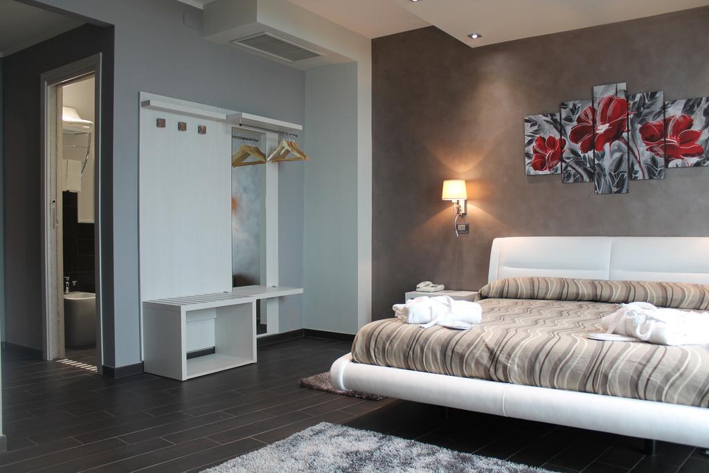 Hotel Mediterraneo Roccella Ionica Δωμάτιο φωτογραφία