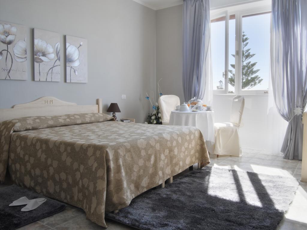 Hotel Mediterraneo Roccella Ionica Δωμάτιο φωτογραφία