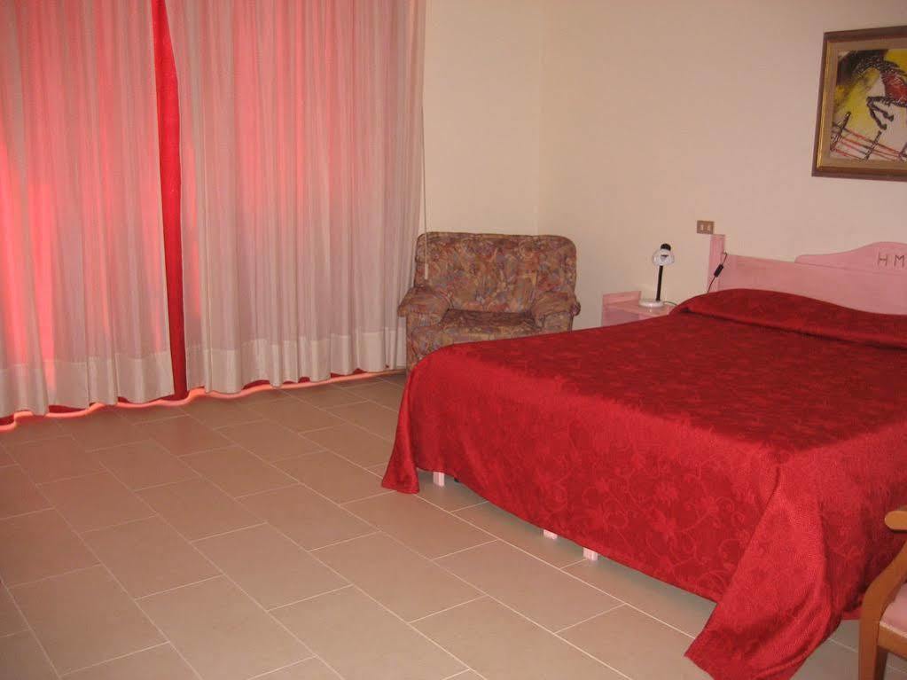 Hotel Mediterraneo Roccella Ionica Εξωτερικό φωτογραφία